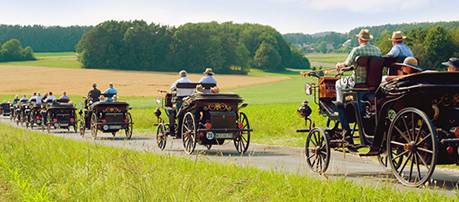 Ein Bild, das Gras, draußen, Rad, Fahrzeug enthält.

Automatisch generierte Beschreibung